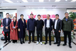 湖北日報傳媒集團(tuán)楚天房地產(chǎn)公司領(lǐng)導(dǎo)蒞臨火蝠電商參觀考察